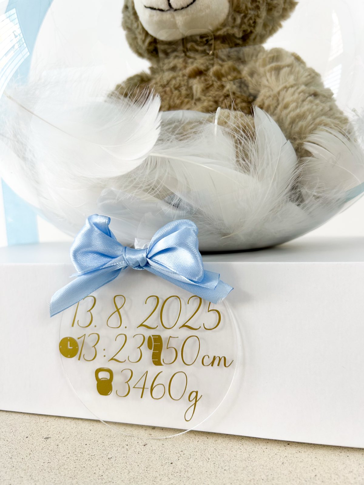 Balon ob rojstvu otroka z igračo moder