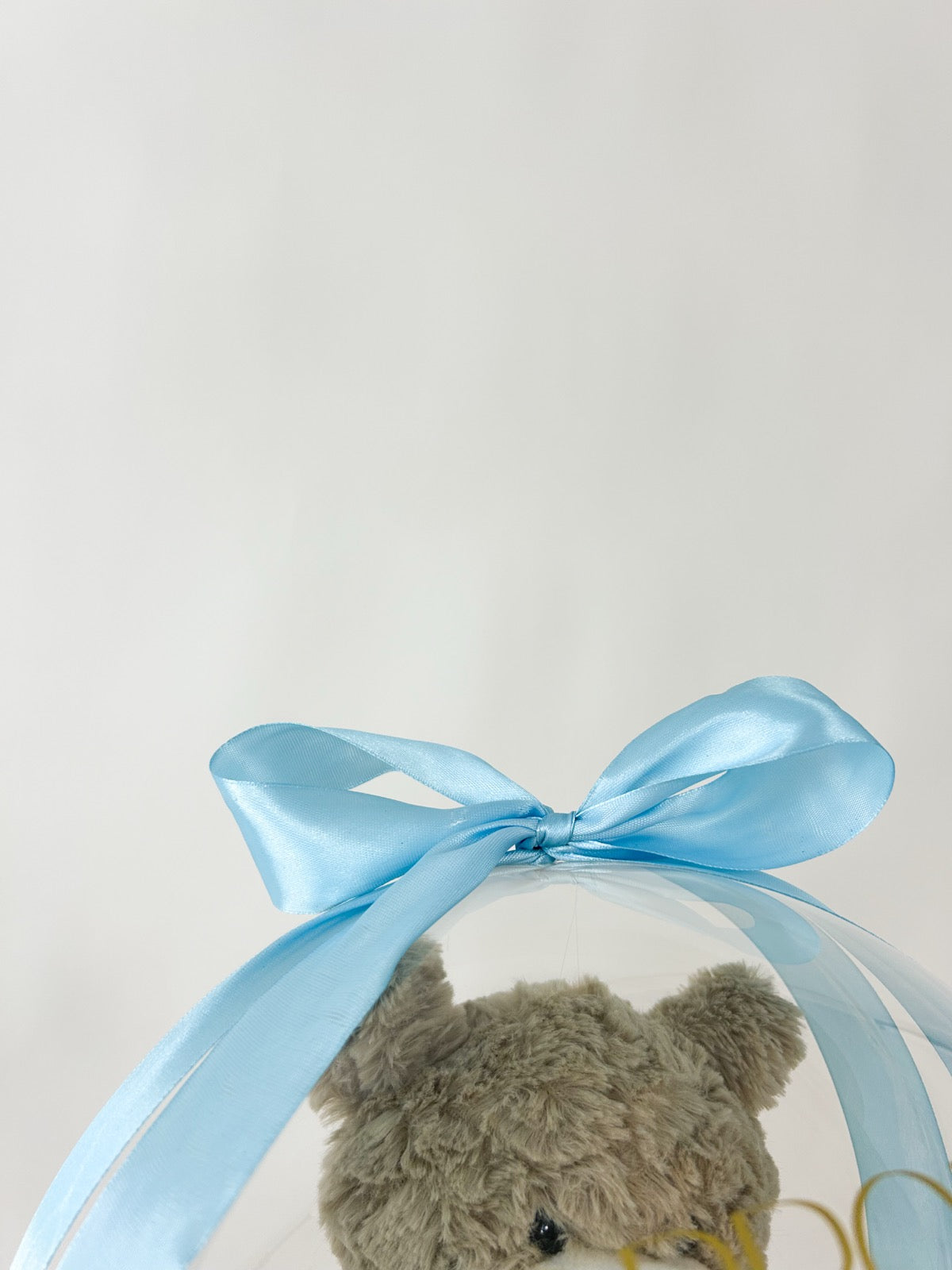 Balon ob rojstvu otroka z igračo moder