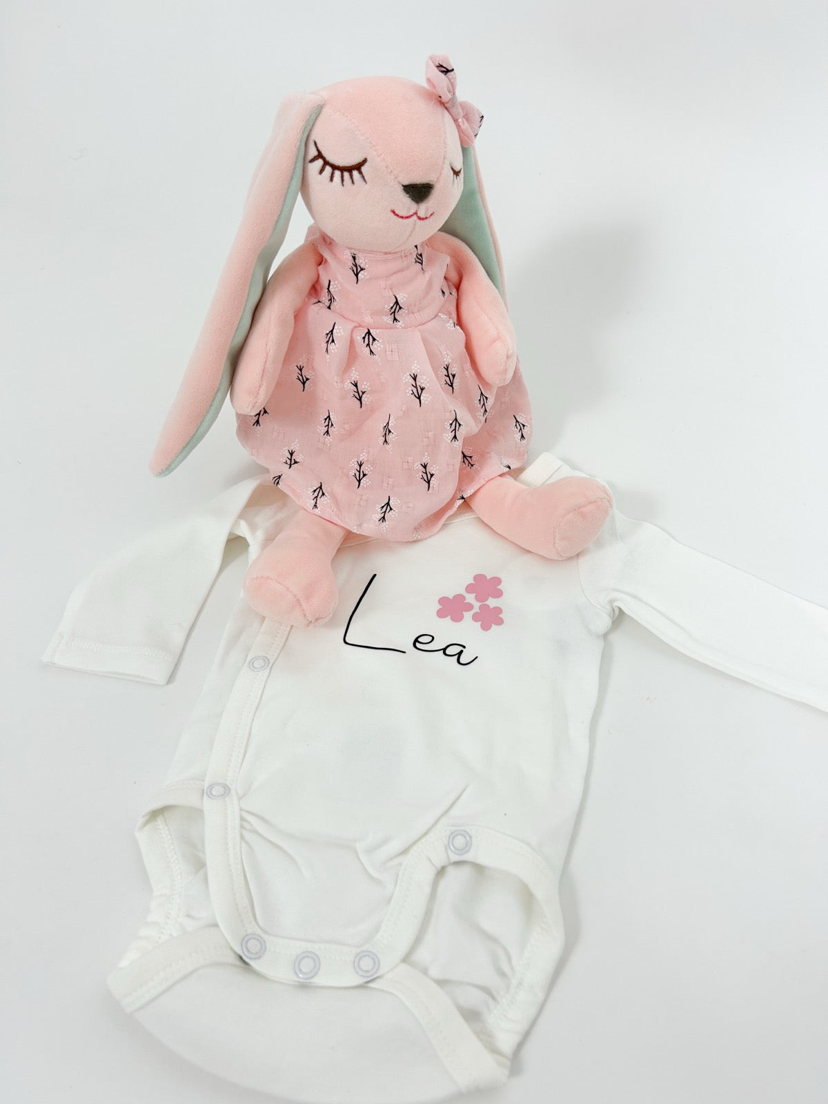 Darilni set personaliziranega zajčka in bodija roza