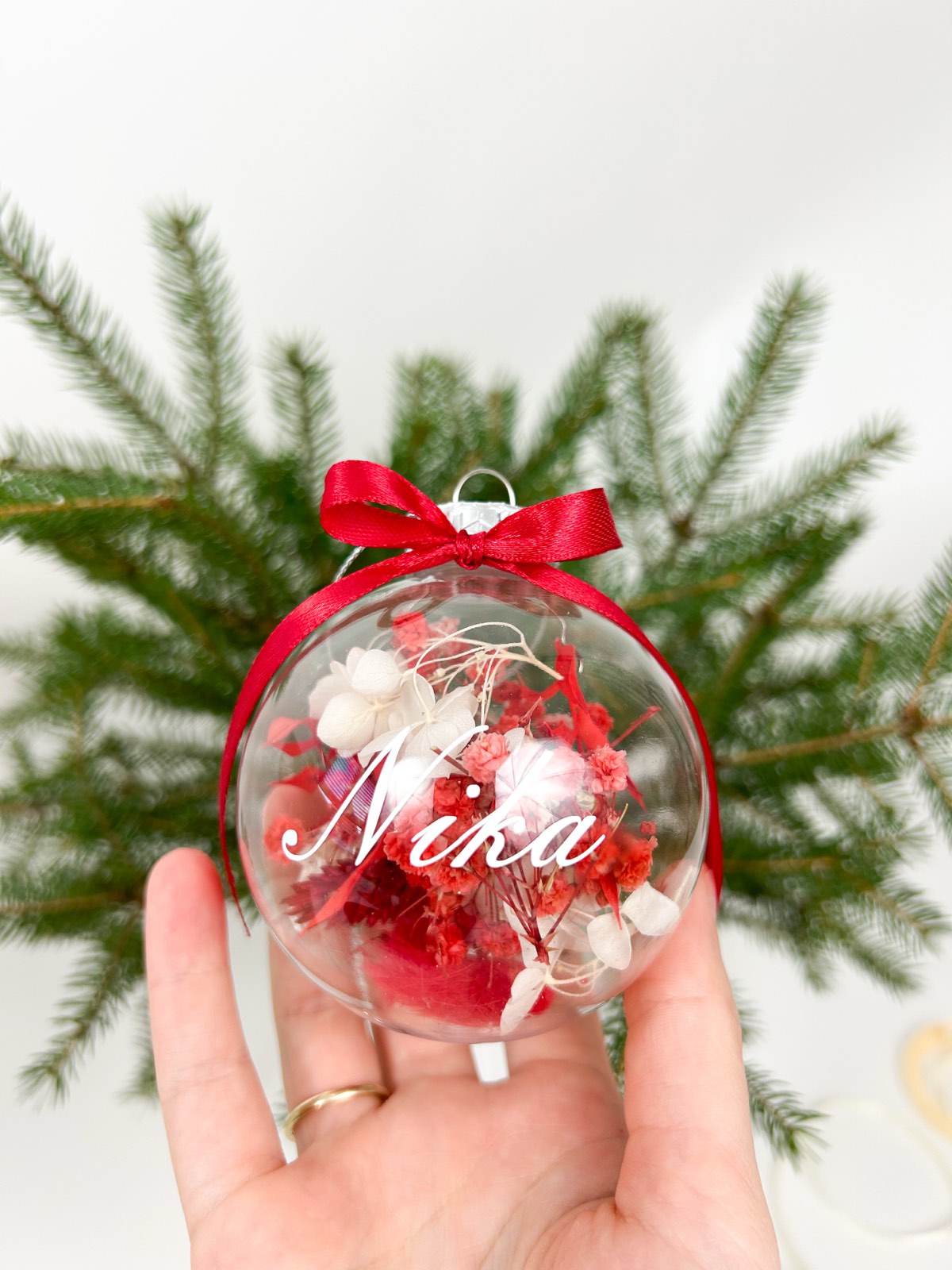 Božični okrasek rdeč