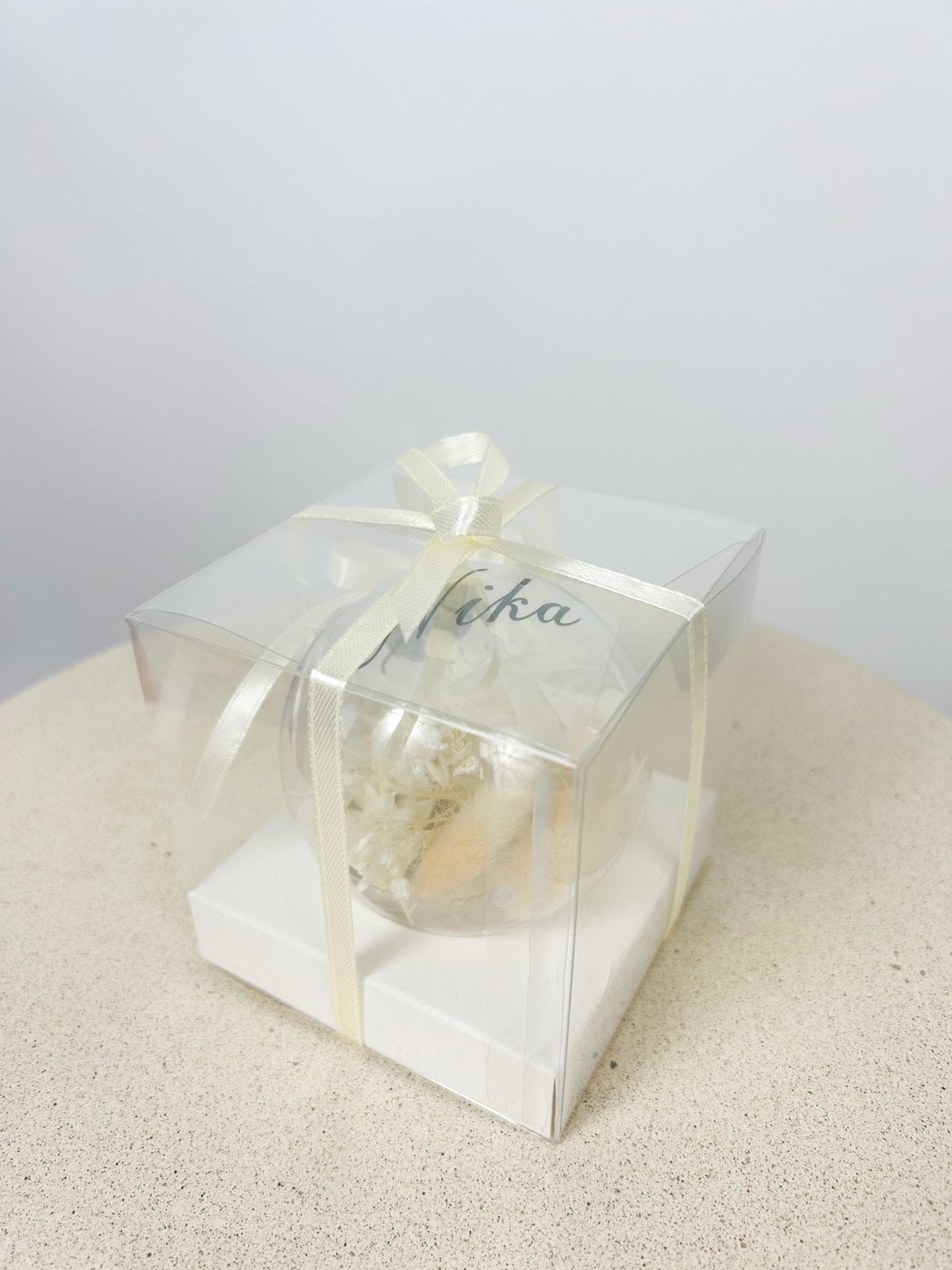 Božični okrasek bež