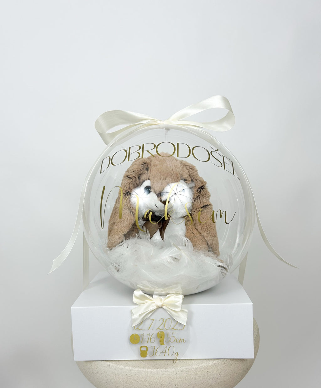 Balon ob rojstvu otroka z igračo bež