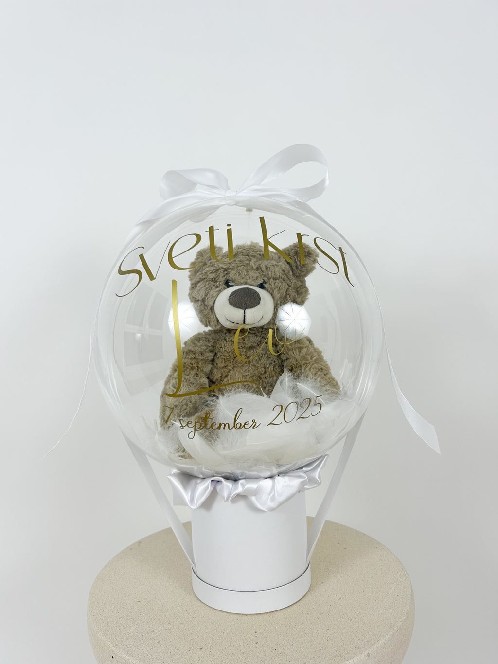 Krstni balon z rjavim medvedkom bel