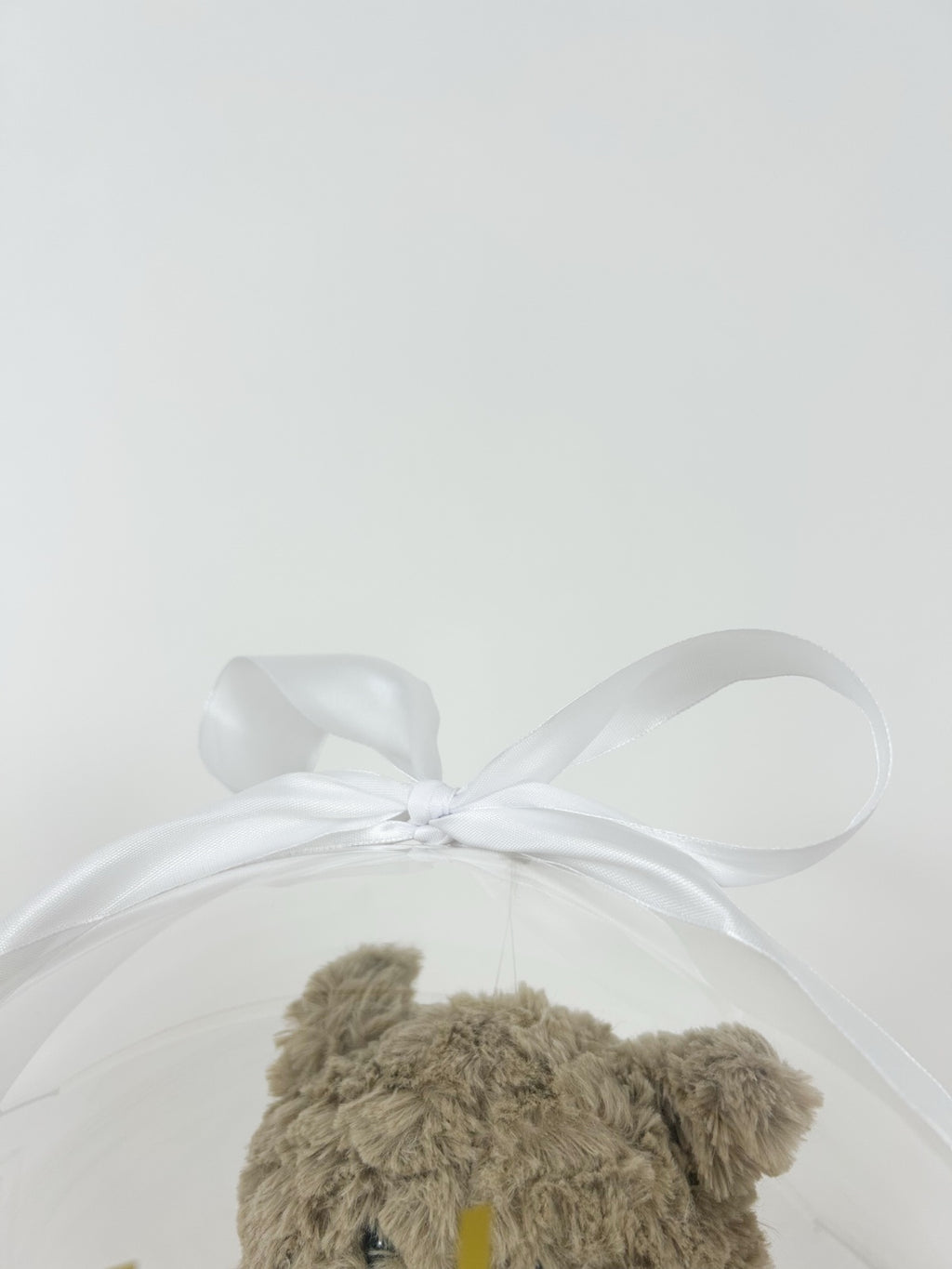 Krstni balon z rjavim medvedkom bel