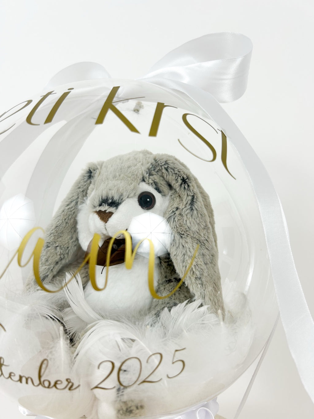 Krstni balon s sivim zajčkom bel