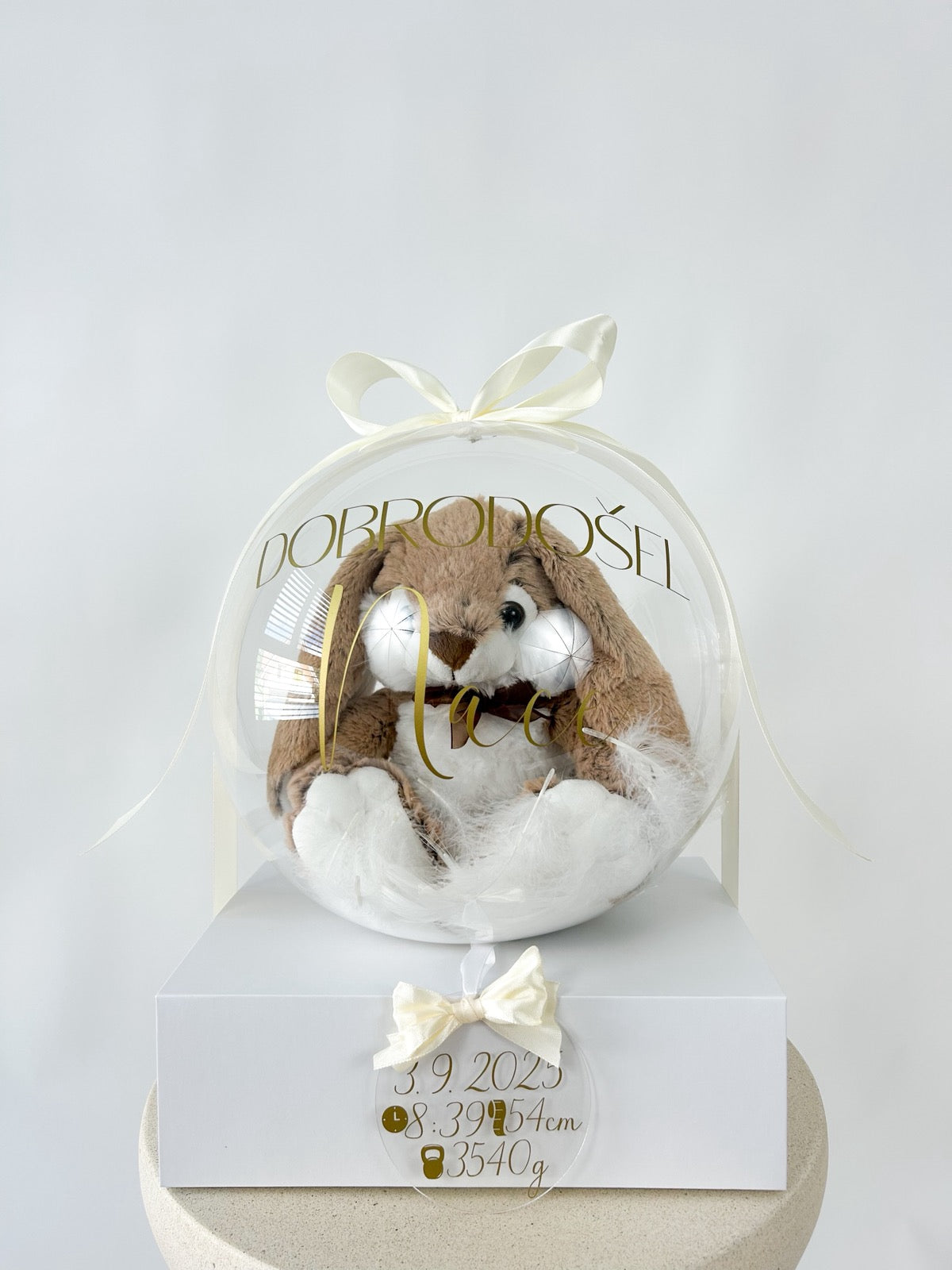 Balon ob rojstvu otroka z igračo bež