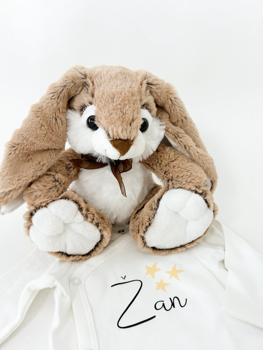 Darilni set personaliziranega zajčka in bodija rjav