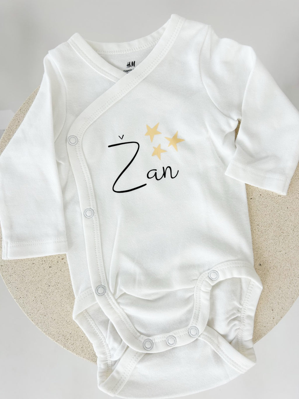 Darilni set personaliziranega zajčka in bodija rjav