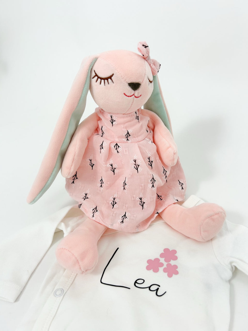 Darilni set personaliziranega zajčka in bodija roza