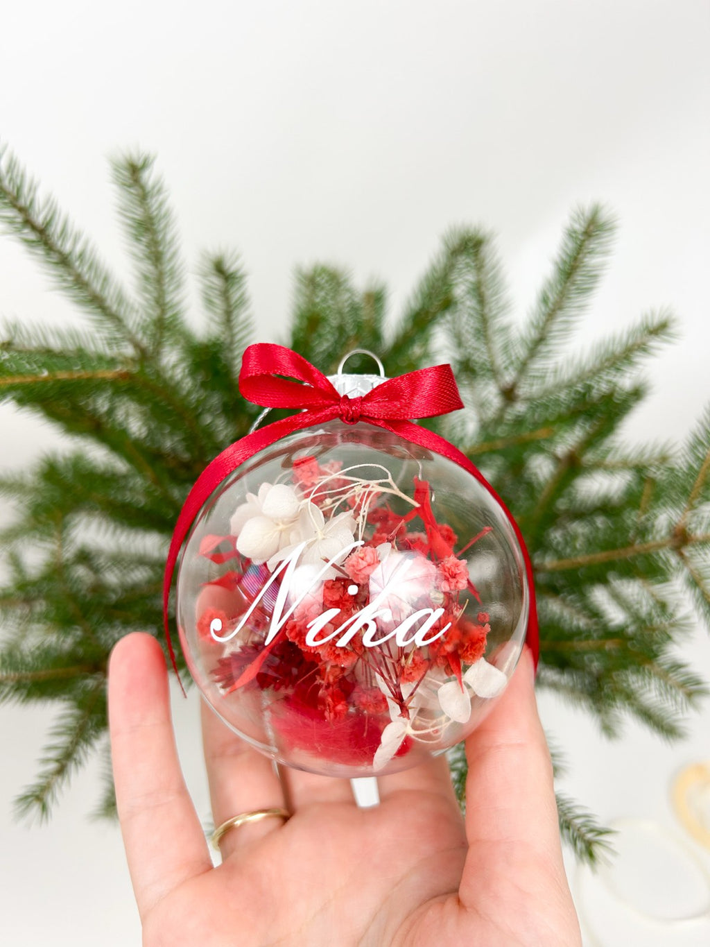 Božični okrasek rdeč