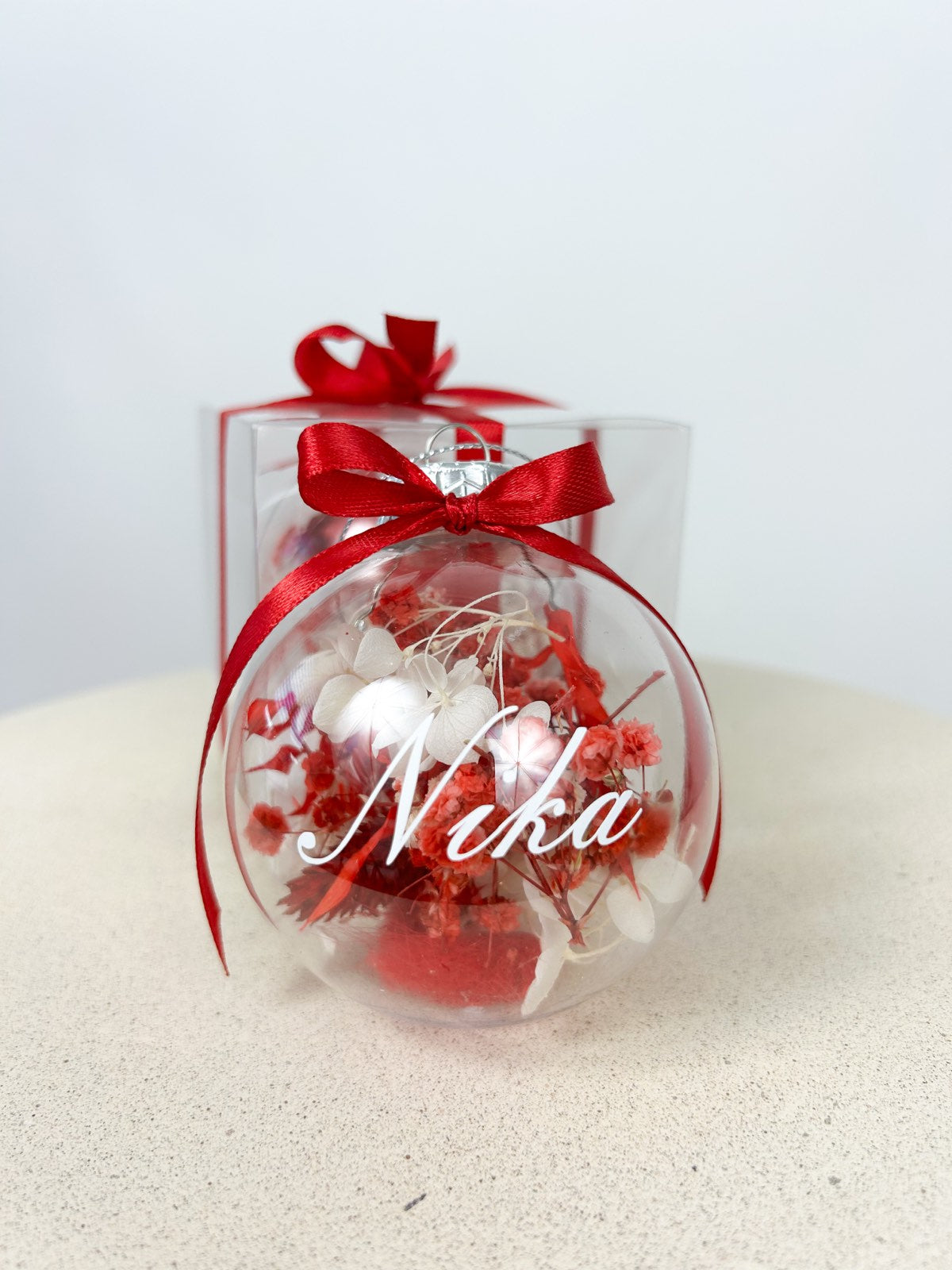 Božični okrasek rdeč