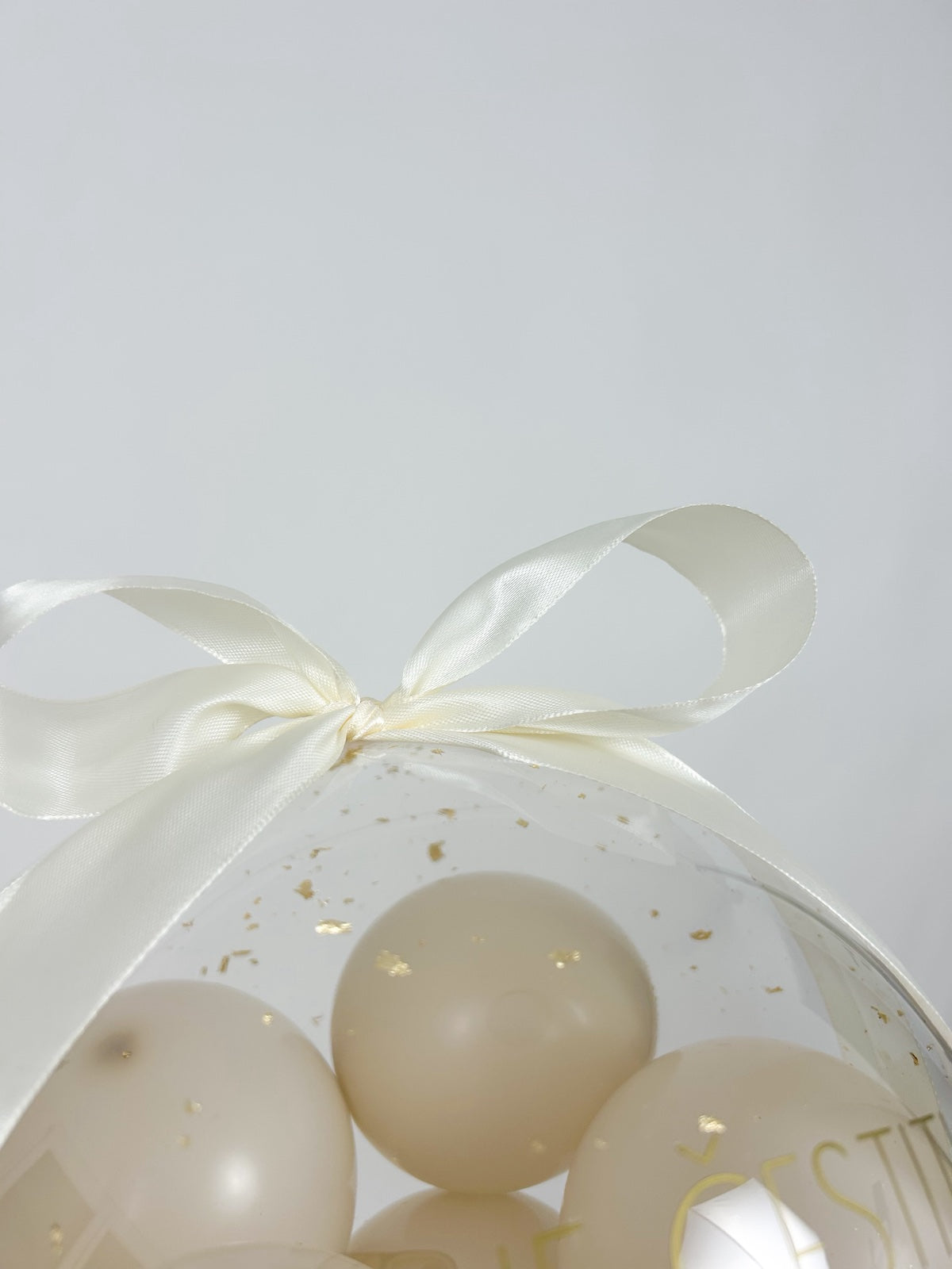 Poročni balon z mini baloni bež